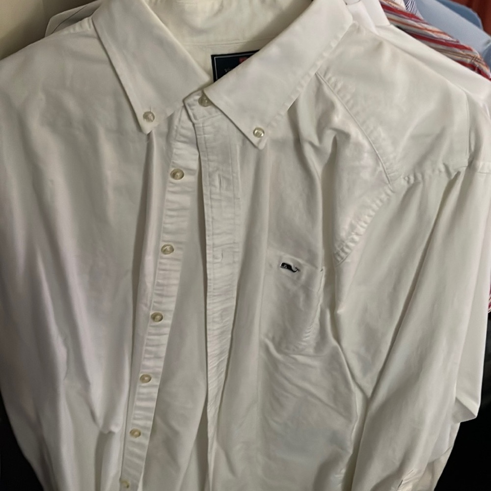 Vineyard vines XL- barley worn polo